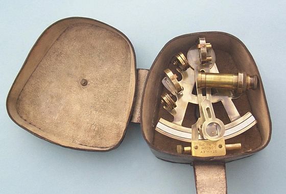 https://redcarpettelescopes.com/cdn/shop/files/Stanley_London_Antique_Patina_4-Inch_Brass_Sextant_Inside_the_Leather_Case_560x381.jpg?v=1708497789